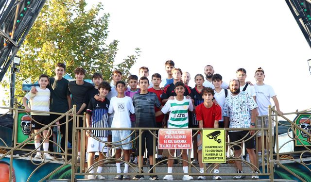 Çiftlikköy Belediyespor U14 Takımı, Lunaparkta Keyifli Bir Gün Geçirdi