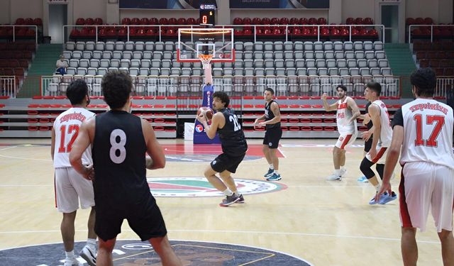 Çiftlikköy Belediye Basketbol Sezona Galibiyetle Başladı