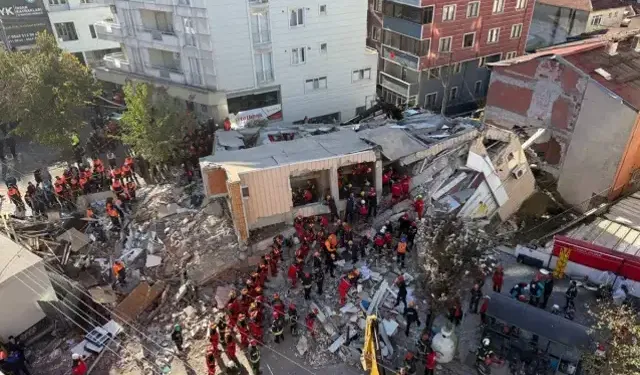 Gebze’de 7 Katlı Binanın Çökmesi: Anne, Baba ve 3 Çocuk Enkaz Altında — 9 Bina Tahliye Edildi