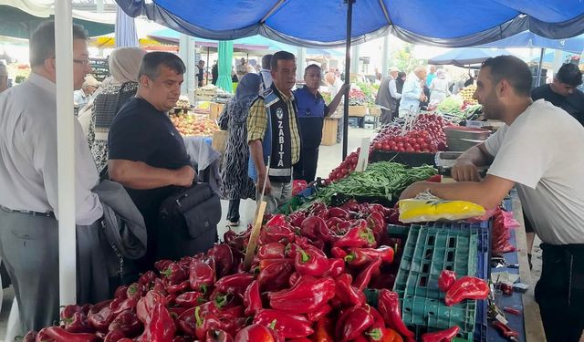 Yalova Belediyesi’nden Pazar Yerinde Sıkı Fatura ve Belge Denetimi