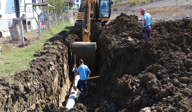 500 Evler Mahallesi’nde Yeni Kanalizasyon Hattı Döşeniyor