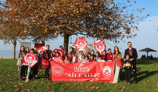 “Gökyüzüne Aile Bağlarımızı Uçuralım” Etkinliği Yalova’da Renkli Görüntülere Sahne Oldu
