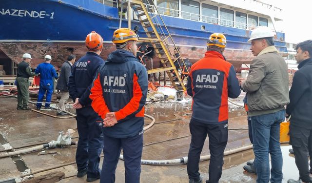 Altınova Tersanesindeki Gemi Yangını Hızla Kontrol Altına Alındı