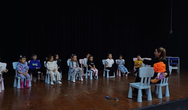 Yalova’da Okul Öncesi Yaratıcı Drama Kursu Miniklerin Hayal Gücünü Canlandırıyor