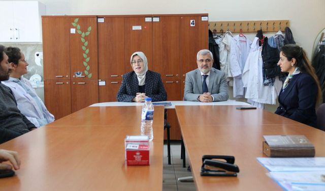 Milletvekili Akyol ve Müdür Yılmaz’dan Eğitimde Kalite İçin Okul Ziyaretleri