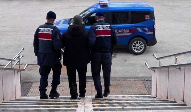 Yalova’da Jandarmadan Aranan Şahıslara Yönelik Başarılı Operasyon: 2 Kişi Tutuklandı