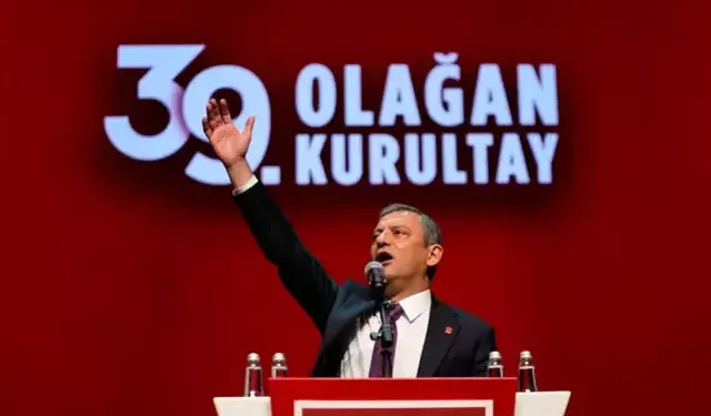 CHP 39. Olağan Kurultayı’nda Özgür Özel 1333 oyla yeniden genel başkan seçildi