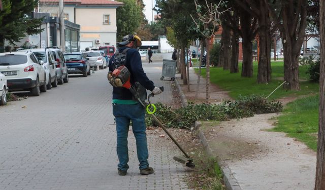 Adnan Menderes Mahallesi’nde Çevre Düzenleme Çalışmaları Devam Ediyor