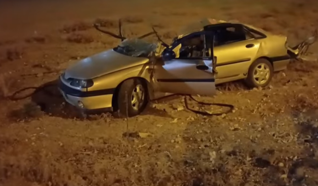 Batman’da Park Halindeki Tıra Çarpan Otomobilde 2 Kardeş Can Verdi: Sürücü Ağır Yaralı  Batman’da yaşanan trafik ka