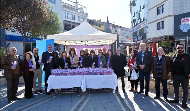 Yalova Belediyesi’nden 25 Kasım’a Özel Anlamlı Farkındalık Etkinliği