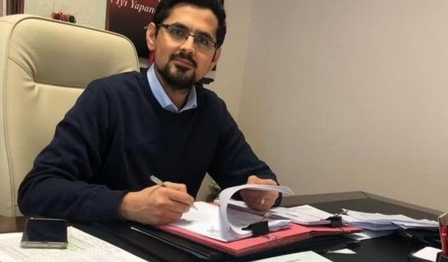 Doçentlik Unvanını Gururla Aldı