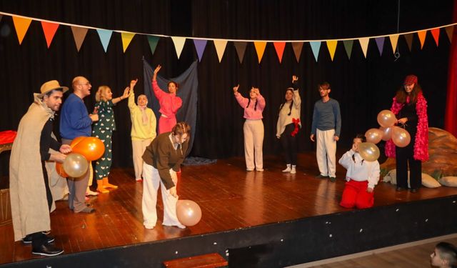 Yalova Belediyesi’nden Çocuklara Tiyatro Dolu Bir Hafta Sonu