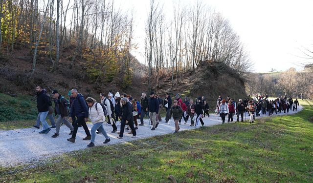 Yalova’da Doğa Yürüyüşü Etkinliği Yoğun İlgi Gördü: Çukurköy–Sugören Rotasında Keyifli Hafta Sonu