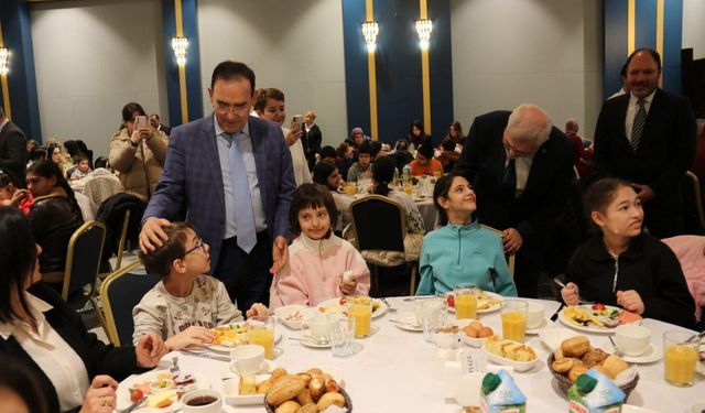 3 Aralık Dünya Engelliler Günü’nde Özel Eğitim Ailesi Kahvaltıda Buluştu