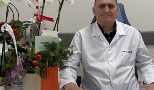 Yalova Eğitim ve Araştırma Hastanesi’ne Genel Cerrahi Profesörü Prof. Dr. Turgut Anuk Katıldı