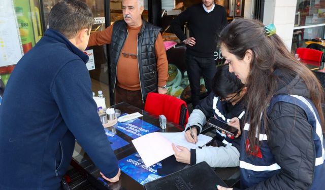Yalova’da Zabıta Ekiplerinden Market ve Restoranlara Sıkı Denetim