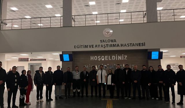 Yılbaşı Gecesi Sağlık Çalışanlarına Anlamlı Ziyaret