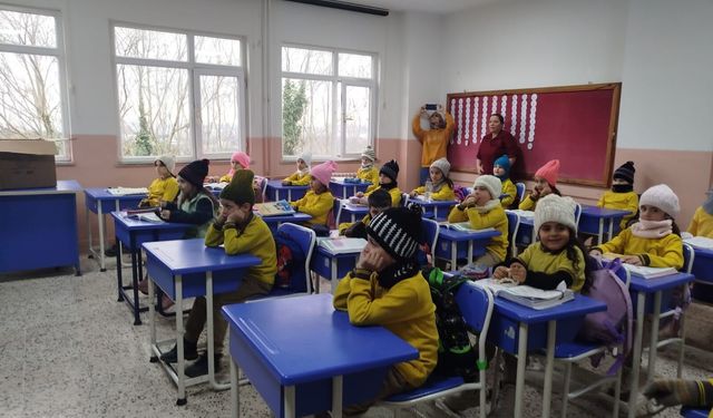 TEMAD Yalova’dan Öğrencilere Sıcacık Karne Sürprizi