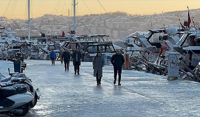 İstanbul ve Çevresine Soğuk Hava Uyarısı: Buzlanma ve Don Bekleniyor