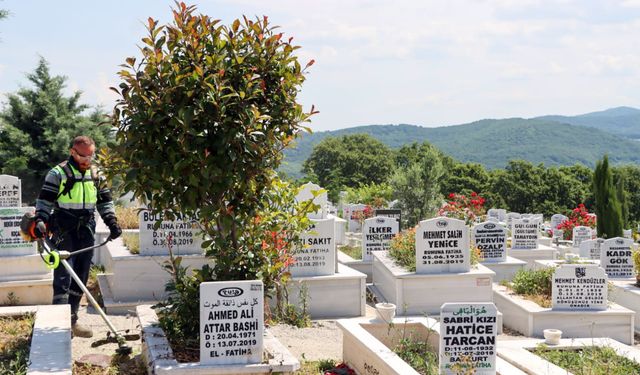 Yalova Belediyesi Mezarlıklar Müdürlüğü 2025’te 1.410 Cenazeye Hizmet Verdi
