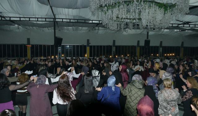 Kadınlar Matinesinde, Erzurum Rüzgârı esti