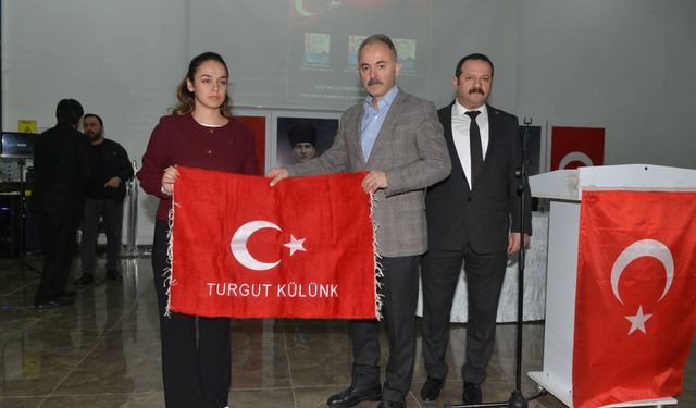 Dernekler Federasyonu yönetimi Şehit Polislerimizi dualarla andı