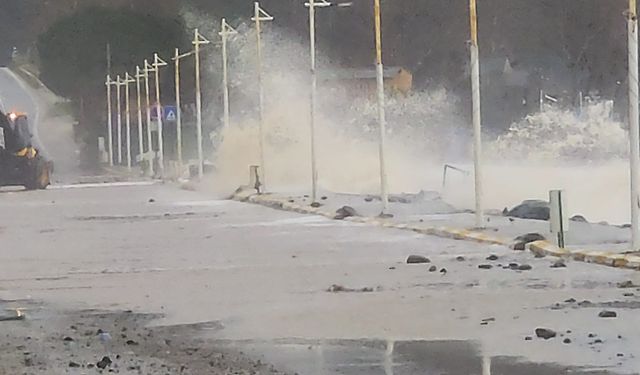 Esenköy'de Deniz Taşkınları Hasara Yol Açtı