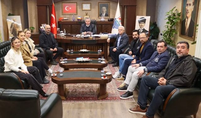 Berber ve Kuaför Esnafından Belediye Ziyareti