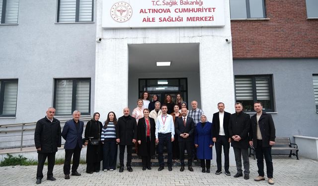 Altınova’da 14 Mart Tıp Bayramı: Başkan Yasemin Fazlaca’dan Sağlık Çalışanlarına Anlamlı Ziyaret