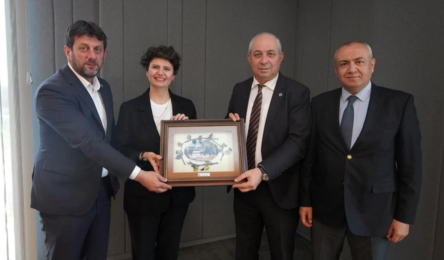 YTSO Heyetinden AKSA Akrilik’e Ziyaret: Yalova’da İstihdam ve Sanayi İş Birliği Ele Alındı