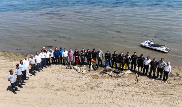 MARMARA DENİZİ İÇİN ORTAK HAREKET: YALOVA’DA SUALTI VE KIYI TEMİZLİĞİ GERÇEKLEŞTİRİLDİ