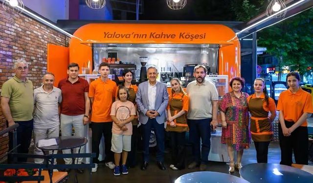 Yalova'nın Kahve Köşesi Ya-Ka Açıldı: Öğrencilerin Emeğiyle Hizmet Verecek