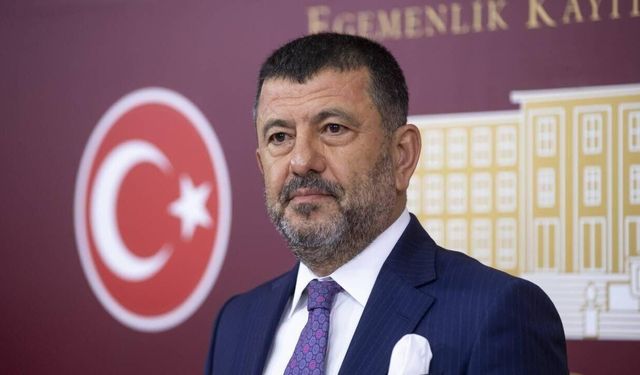Seferihisar ve Balçova Belediyelerine Operasyon: İki Belediye Başkanı Gözaltında