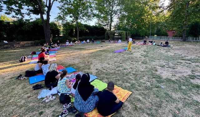Yalova’da Anne ve Çocuklar Yoga Etkinliğinde Buluştu