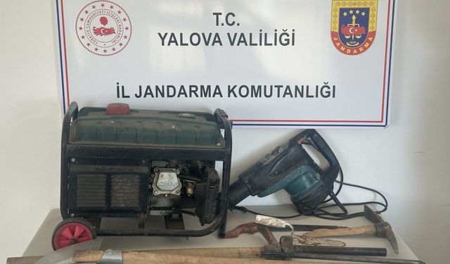 Çınarcık'ta Ormanlık Alanda Kaçak Kazıya Jandarma Suçüstü Yaptı