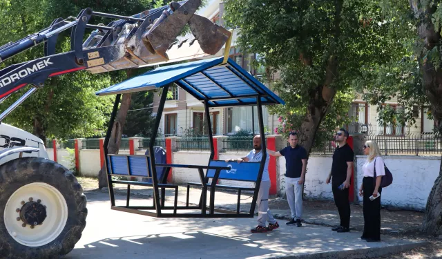 Park ve Bahçeler Müdürlüğü'nden Üretim Atılımı: Yüzlerce Mobilya Monte Edildi