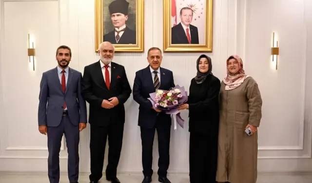 Yalova İl Müftü Vekili Şadiye Çimen Bayraktar’tan Vali Dr. Ahmet Hamdi Usta’ya Anlamlı Ziyaret