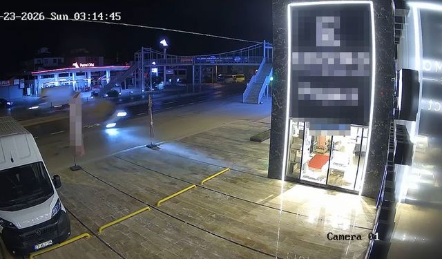 Yalova'da Otomobil Takla Attı: 1 Yaralı