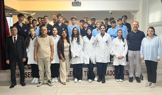 Yalova OSB’den Mesleki Eğitime Destek: Öğrencilere Ahilik Haftası’nda Önlük Takdim Edildi