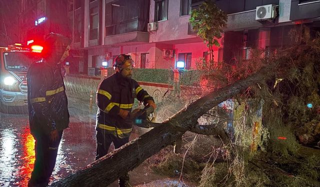 Çiftlikköy’de Sağanak ve Fırtına Seferberliği