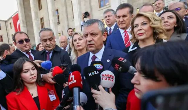 Özgür Özel’den Meclis çıkışı: Erdoğan konuşmadan salonu terk etti