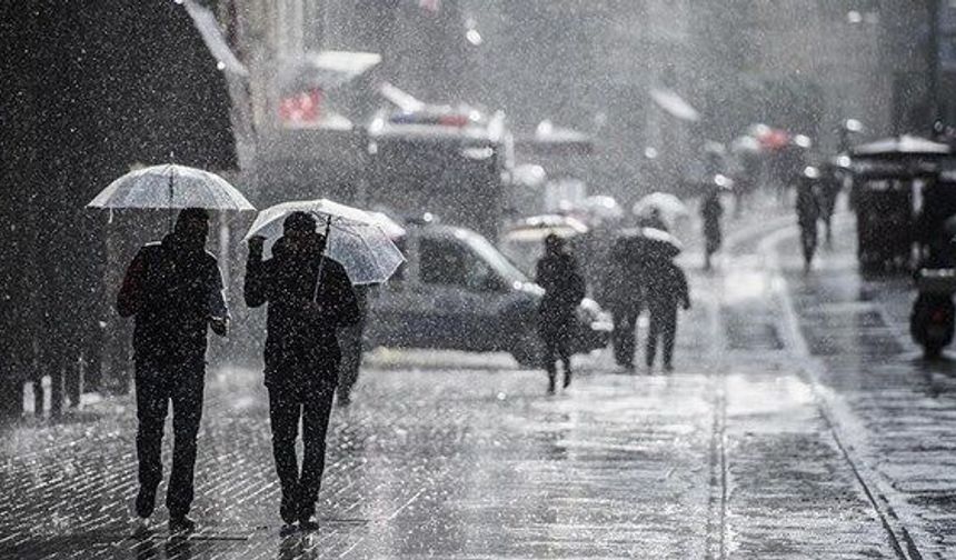 Marmara’da Alarm: Yalova, Kocaeli ve Sakarya’da Kuvvetli Yağış, Denizlerde Fırtına Bekleniyor