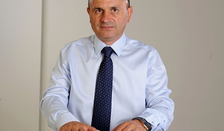 Dr.Metin Oral; Annelerimizin Değeri Bir Günle Sınırlanamaz”