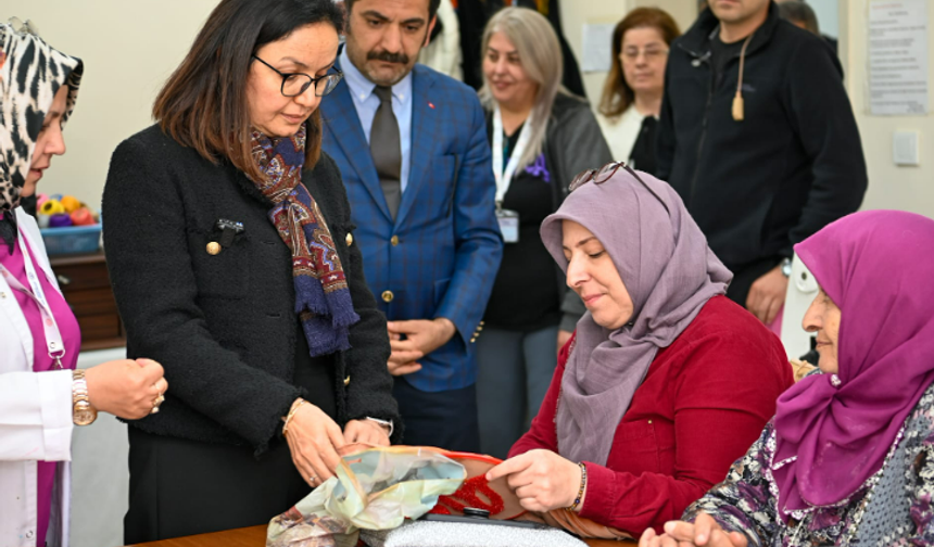 Vali Kaya’dan Şenköy’e Anlamlı Ziyaret