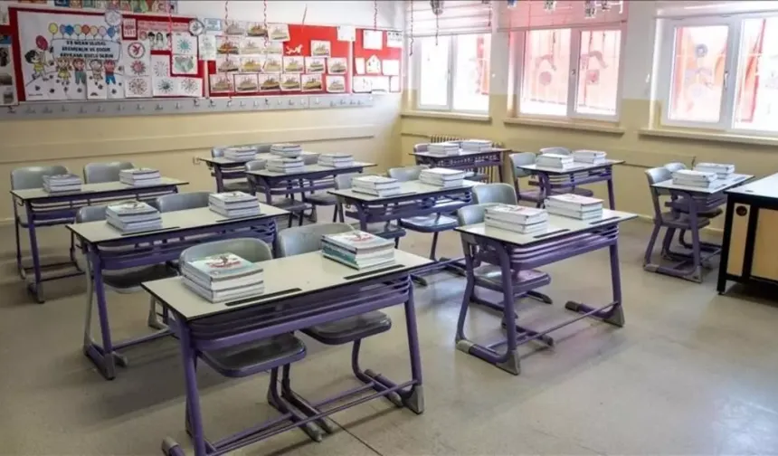 Hayalet Sınıf Skandalı: Yüzlerce Öğrencinin Diploması İptal Edildi, 6 Okul Kapatıldı