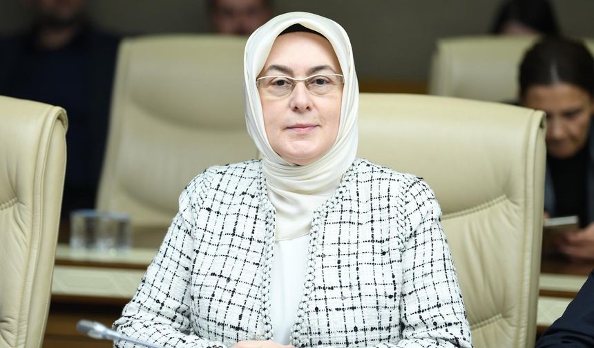 Meliha Akyol’dan Anneler Günü Mesajı: “Annelerimizin Dualarında Umut Gizli”