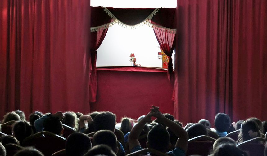 Karagöz ve Hacivat’tan Çocuklara Enerji Tasarrufu Dersi