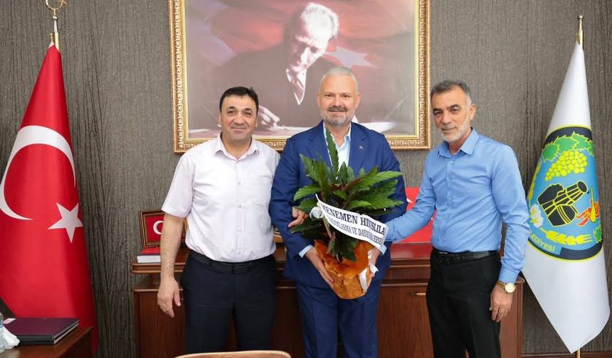Hınıslılar Derneği’nden Başkan Pehlivan’a Ziyaret