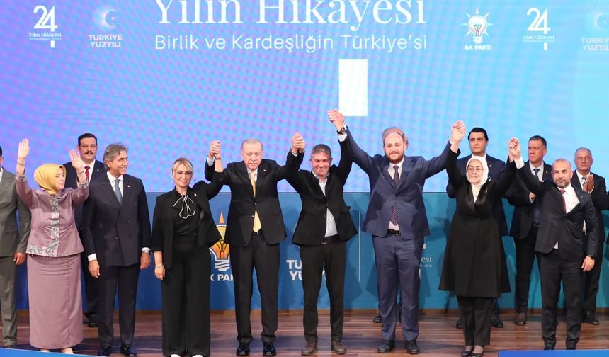 Altınova Belediye Başkanı Yasemin Fazlaca AK Parti’ye Katıldı