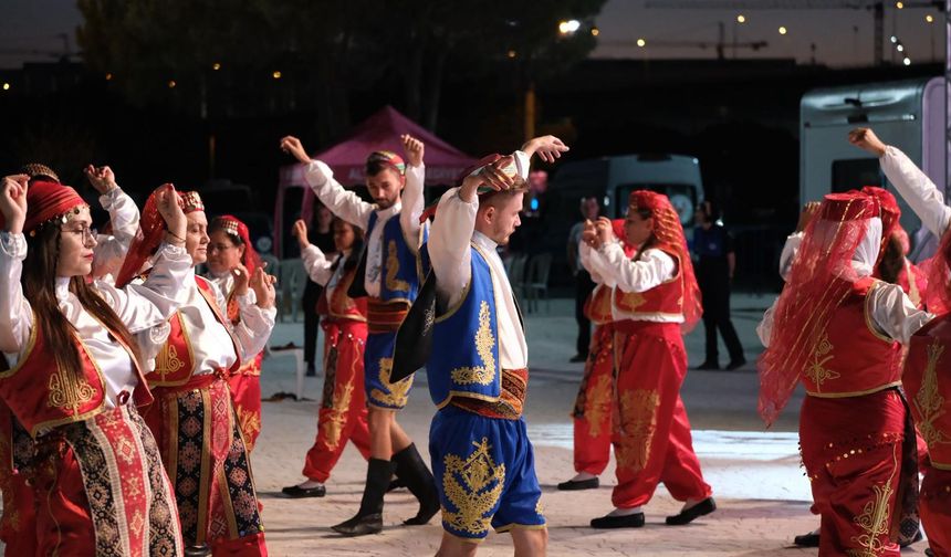 Altınova’da 30 Ağustos coşkusu